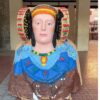Una Dama de Elche gigante pintada por el alumnado del colegio Dama de Elche