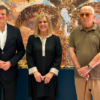 La notaria, Teresa J. Vadillo, portaestandarte del Misteri, y los electos son Francisco Javier García Mora, procurador, y José Sánchez Roca, abogado