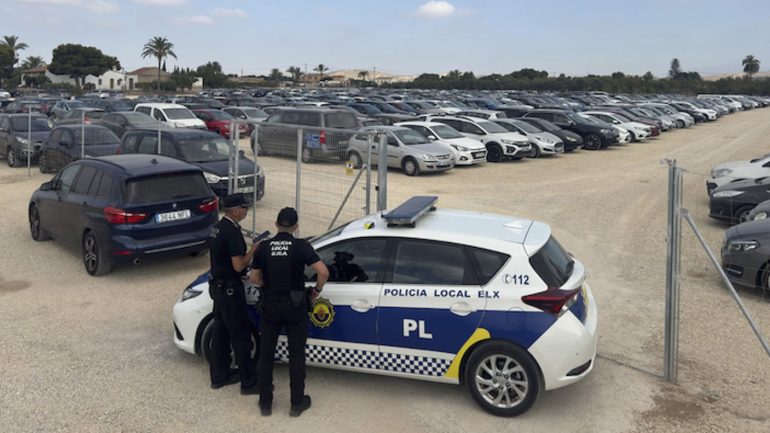 46 requerimientos para regularizar las campas del entorno del Aeropuerto Alicante-Elche
