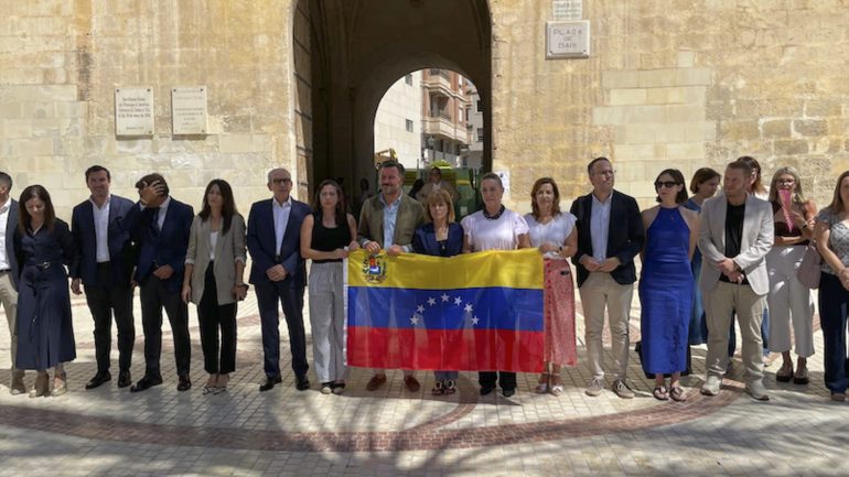 Elche con Venezuela