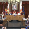 Pleno municipal de Elche: mociones de corrupción y LGTBIQ+