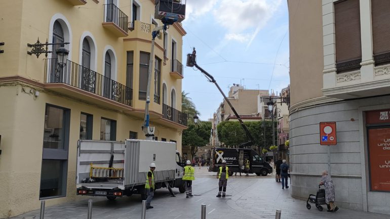 Preparativos para las Fiestas de Elche 2026