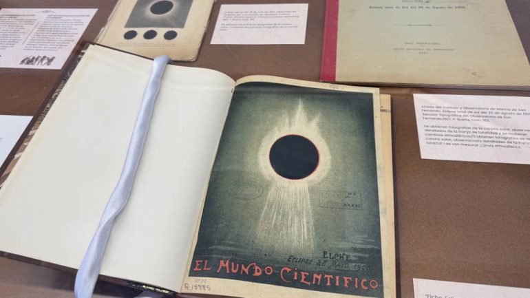 La Biblioteca Pedro Ibarra acoge una exposición sobre el «Eclipse de 1900»