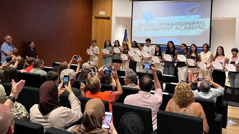 Crevillent. Reconocen el rendimiento académico del alumnado de Primaria y Secundaria