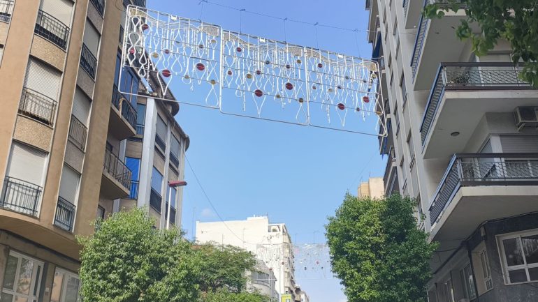 Así es el alumbrado extraordinario de las Fiestas de Elche 2026