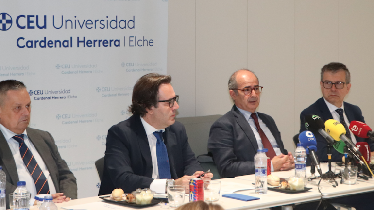 La Universidad CEU Cardenal Herrera impartirá Medicina y creará el Instituto de Salud
