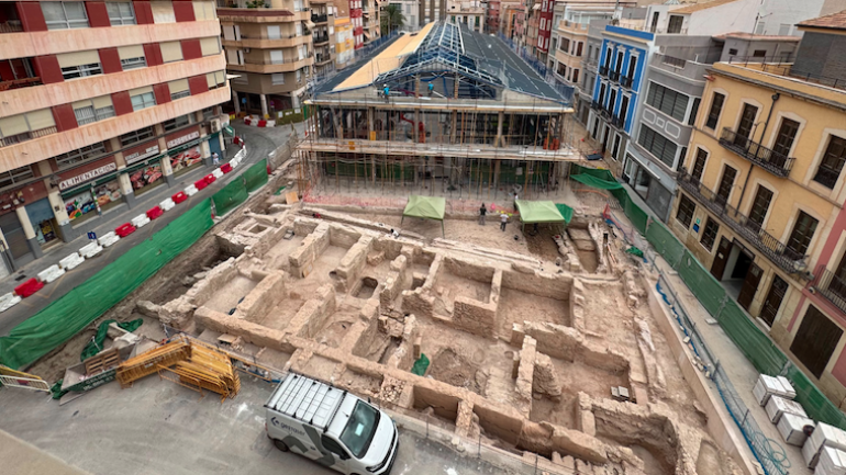 Documentan nuevos espacios en los Baños Árabes junto al Mercado Central