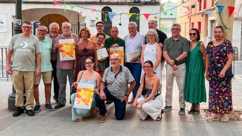 Juan Carlos Baño, Carretillero de Honor 2026, y la Asociación Vecinal del Raval, Socia de Honor
