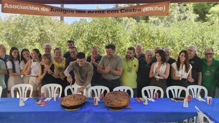 Las peticiones de los entes festeros en la comida del pregonero de la Asociación de Amigos del Arroz con Costra