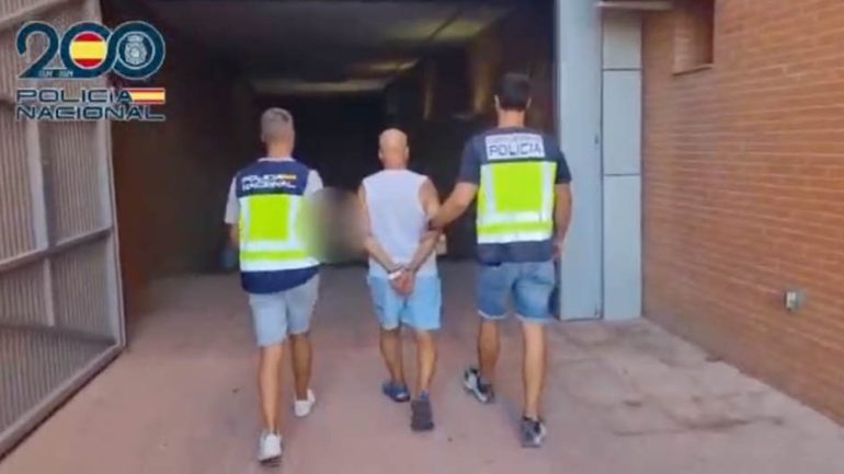 La Policía Nacional evita robos en Los Arenales del Sol y en una escuela infantil de Elche