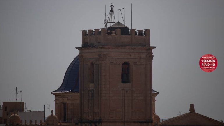 La silueta de la Virgen ya espera la Nit de l’Albà