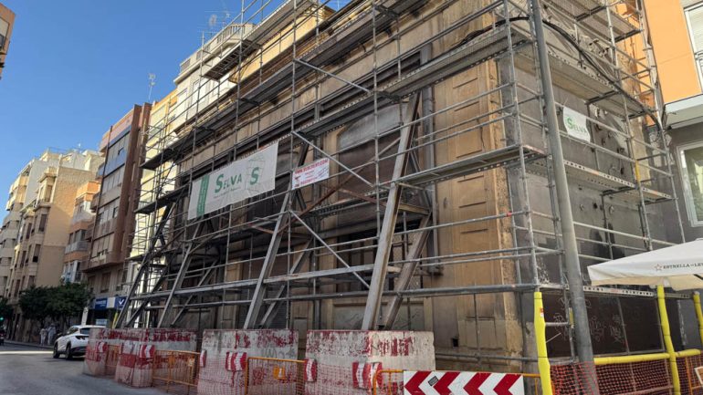 Cuando se haga el nuevo edificio de Riegos El Progreso se recuperarán dos carriles de circulación en la calle