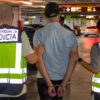 Detienen en el Aeropuerto Alicante-Elche a un hombre buscado en Francia por transportar cientos de kilos de droga entre Francia y España