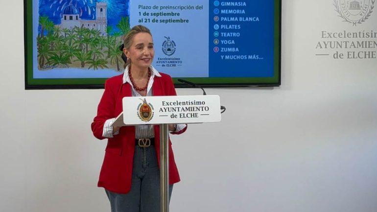 Acción Social oferta 284 talleres en los centros sociales y cívicos