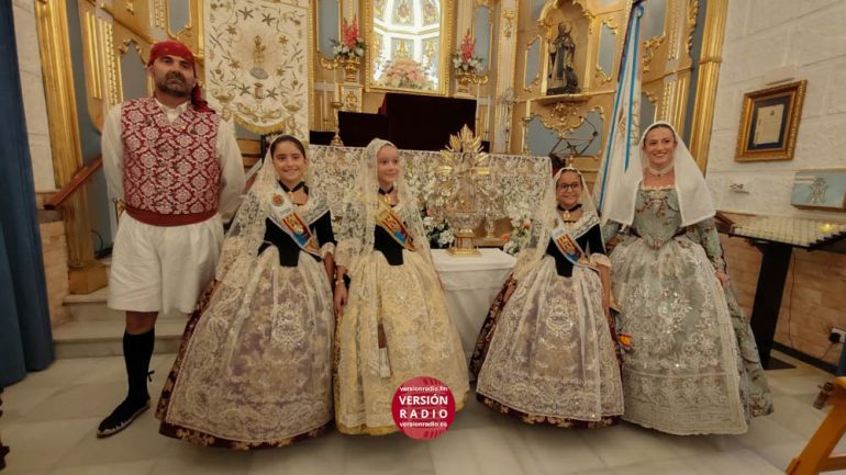 La Ofrenda de Flores a la Virgen de Loreto de Santa Pola une a la Gestora de Elche, la Unió de Festers, la Comisión de El Altet y otras comisiones ilicitanas