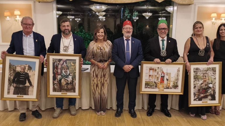 Moros y Cristianos cierra el ciclo festero con la mirada puesta en octubre cuando habrá elecciones para renovar la presidencia