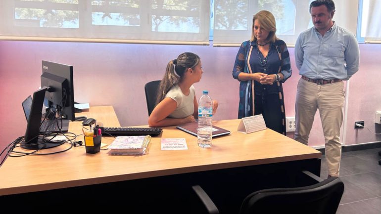 El Centro Mujer 14 Horas ha hecho 2.858 atenciones a mujeres y 311 a menores en un año