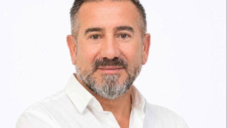 La noticia avanzada por Versión Radio fuerza la confirmación oficial del exconcejal del PP, Luis Ángel Mateo, de su marcha a VOX