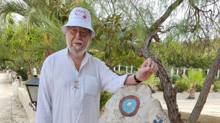 Santa Pola. Tristeza por el fallecimiento del artista Shami Mendiratta